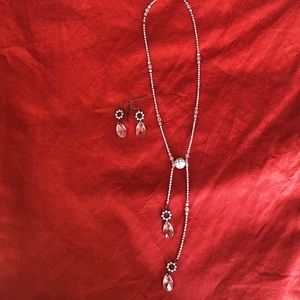 Rhinestone & crystal necklace & earring set